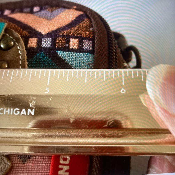 UNIONBAY Patchwork Elephant Appliqué crossbody Black Nylon Bag with Red Logo - Picture 7 of 10